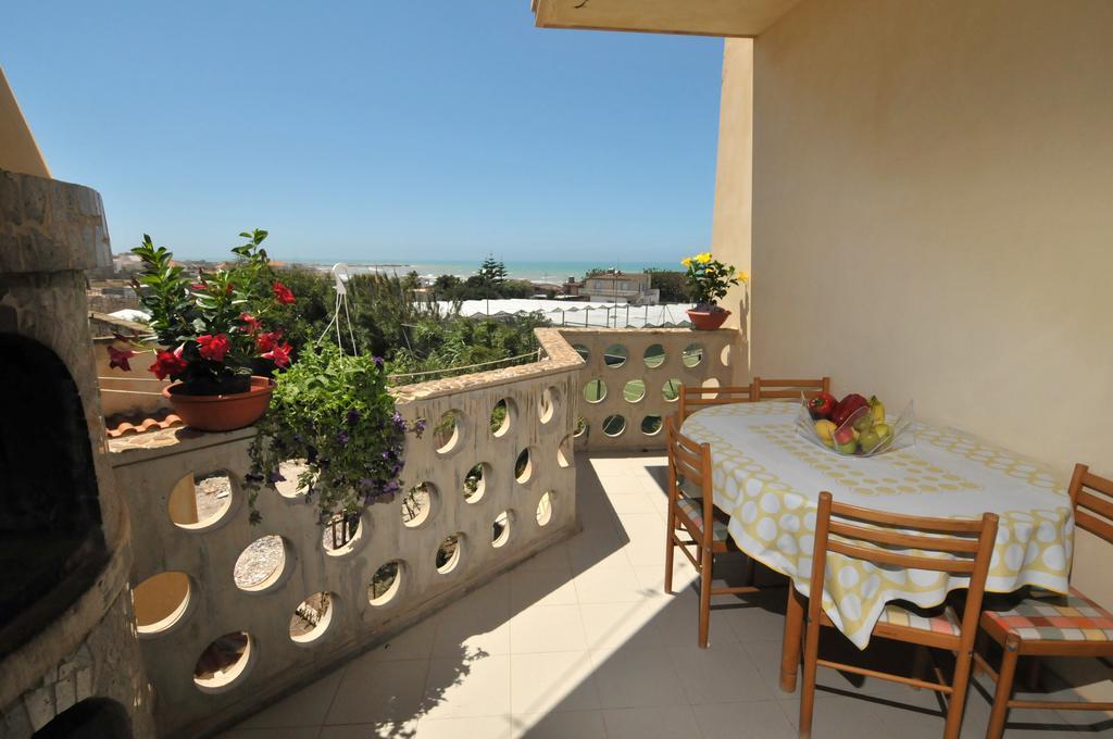 Residence Sicilia Mare- Casa Vacanza Scoglitti Exteriör bild