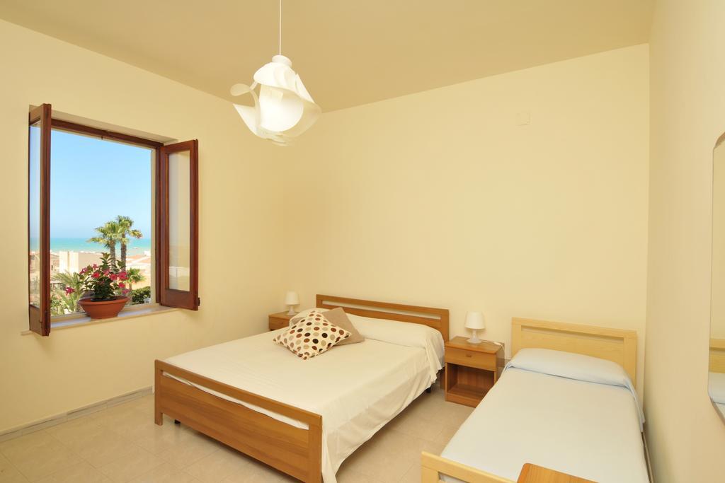 Residence Sicilia Mare- Casa Vacanza Scoglitti Exteriör bild